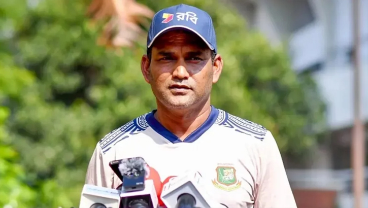 জাতীয় দলের অধ্যায় শেষ হচ্ছে কোচ সালাউদ্দিনের